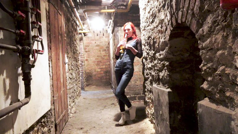 JacquieEtMichelTV – Kessie Little Ass Goes To The Pan