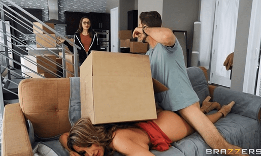 MommyGotBoobs – Richelle Ryan – House Warming