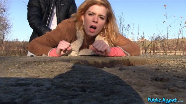 PublicAgent – Chrissy Fox –  Lost Blonde Sucks Cock for Cash