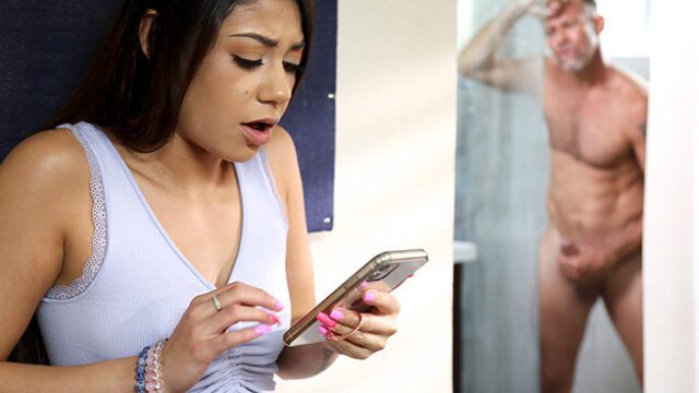 BangBros18 – Xxlayna Marie – Step Daddy’s Little Secret