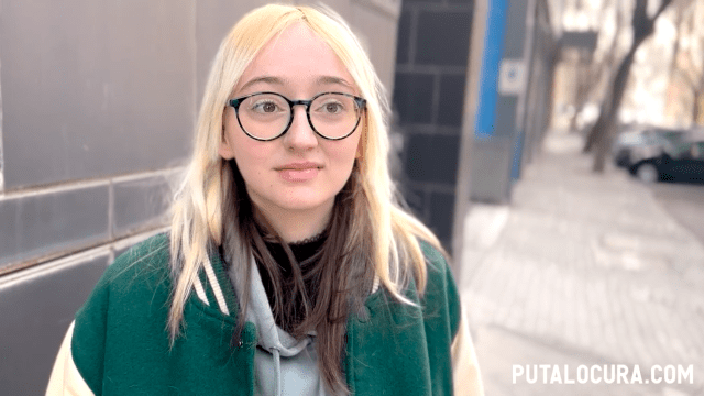 Putalocura – Eme Jota – Caught Geek Blonde