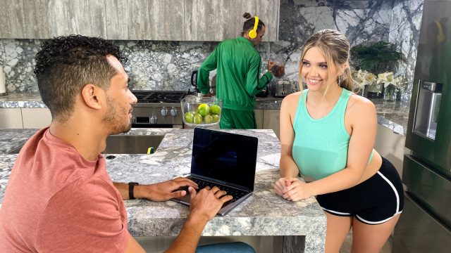 Angie Faith Big Naturals Kitchen Cheater – CrazyCollegeGFs