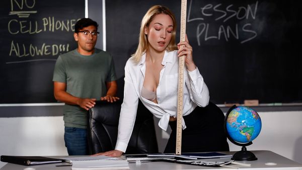Lily LaBeau Intimate Lessons – SweetSinner