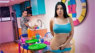 Lina Henao – Que Rico! Making My Dad’s New Wife Squirt All Over Me – OyeMami