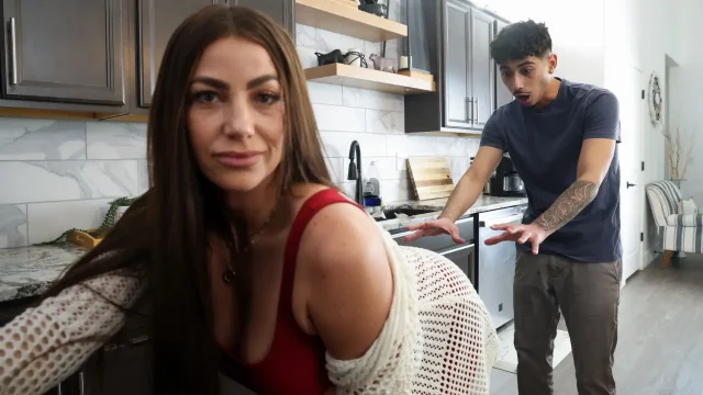 Koda Monroe – Stepmoms Pussy Is Ready To Breed On Mothers Day – MomWantsToBreed
