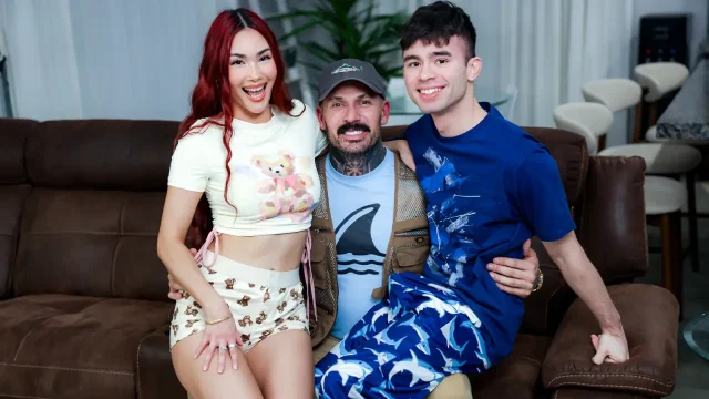 Scarlette Moon – My Dick Can Talk?! – I Finally Made Scarlette Squirt – FamilyStrokes