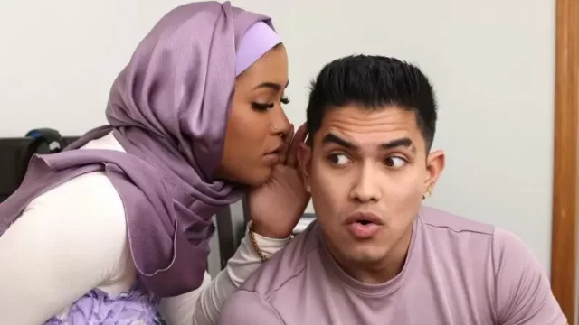Gizelle Genevieve – Your Cum is Better Than My Face Oil – Getting Her Skincare Straight From the Source – HijabHookup